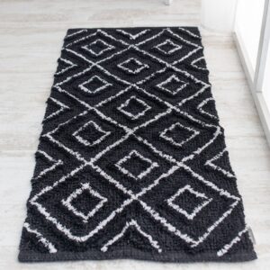 שטיח אמבטיה הנדה - שחור לבן